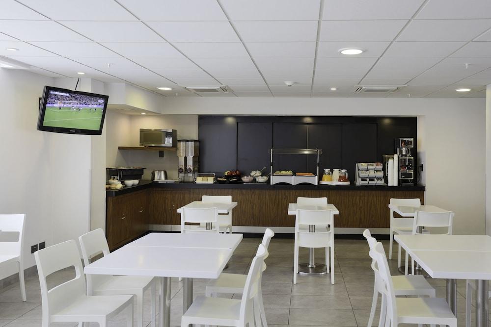 City Express By Marriott Saltillo Norte Екстериор снимка