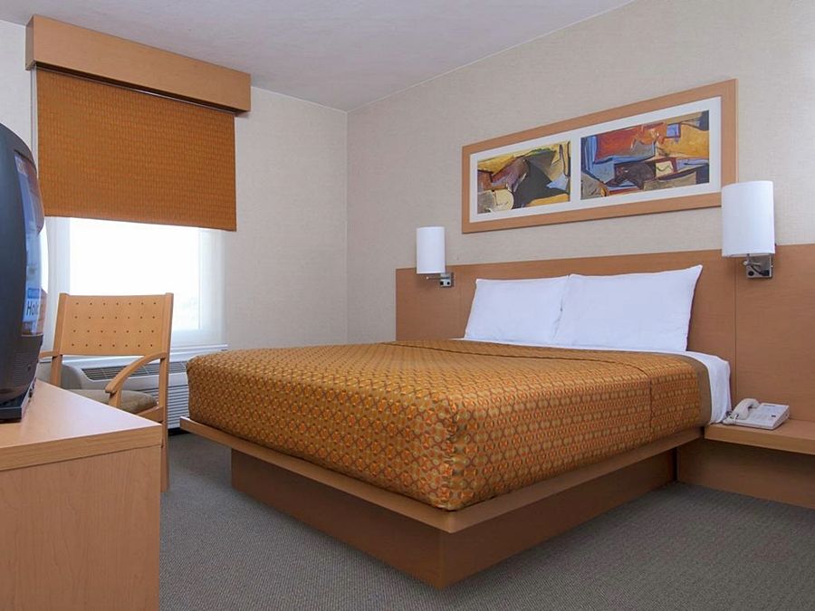 City Express By Marriott Saltillo Norte Екстериор снимка