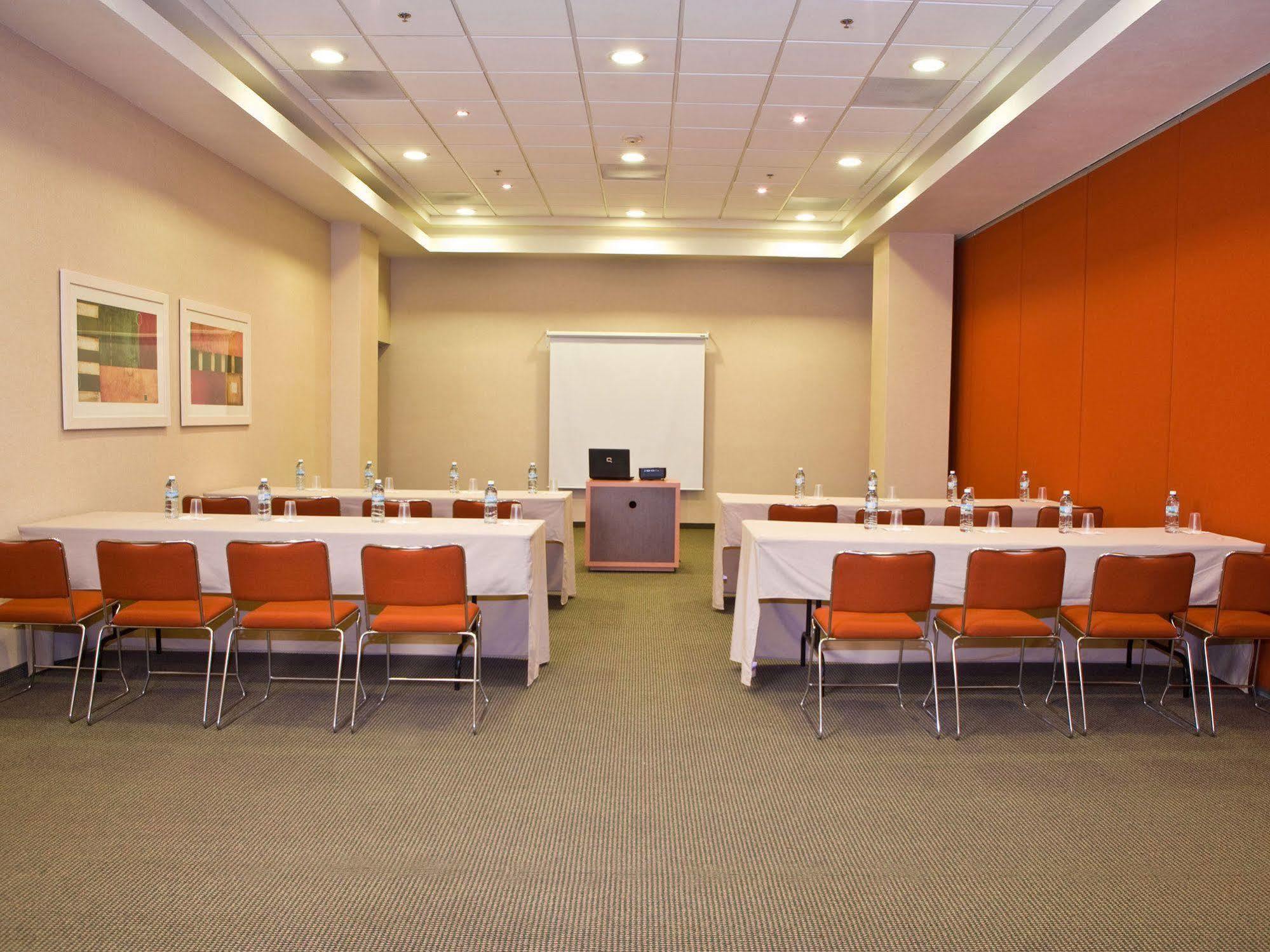 City Express By Marriott Saltillo Norte Екстериор снимка